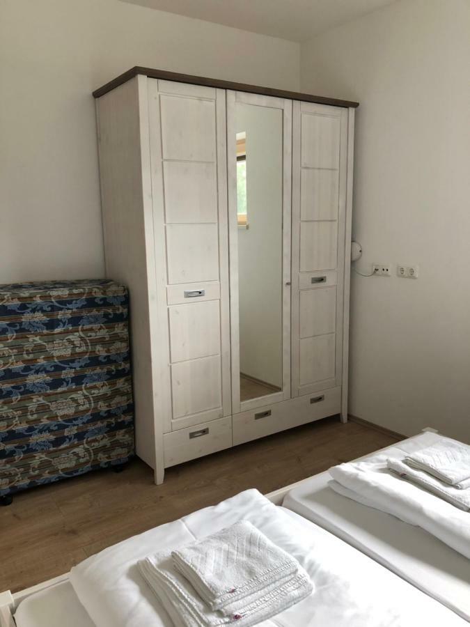 Haus Royal Apartment Lackenhof Bagian luar foto